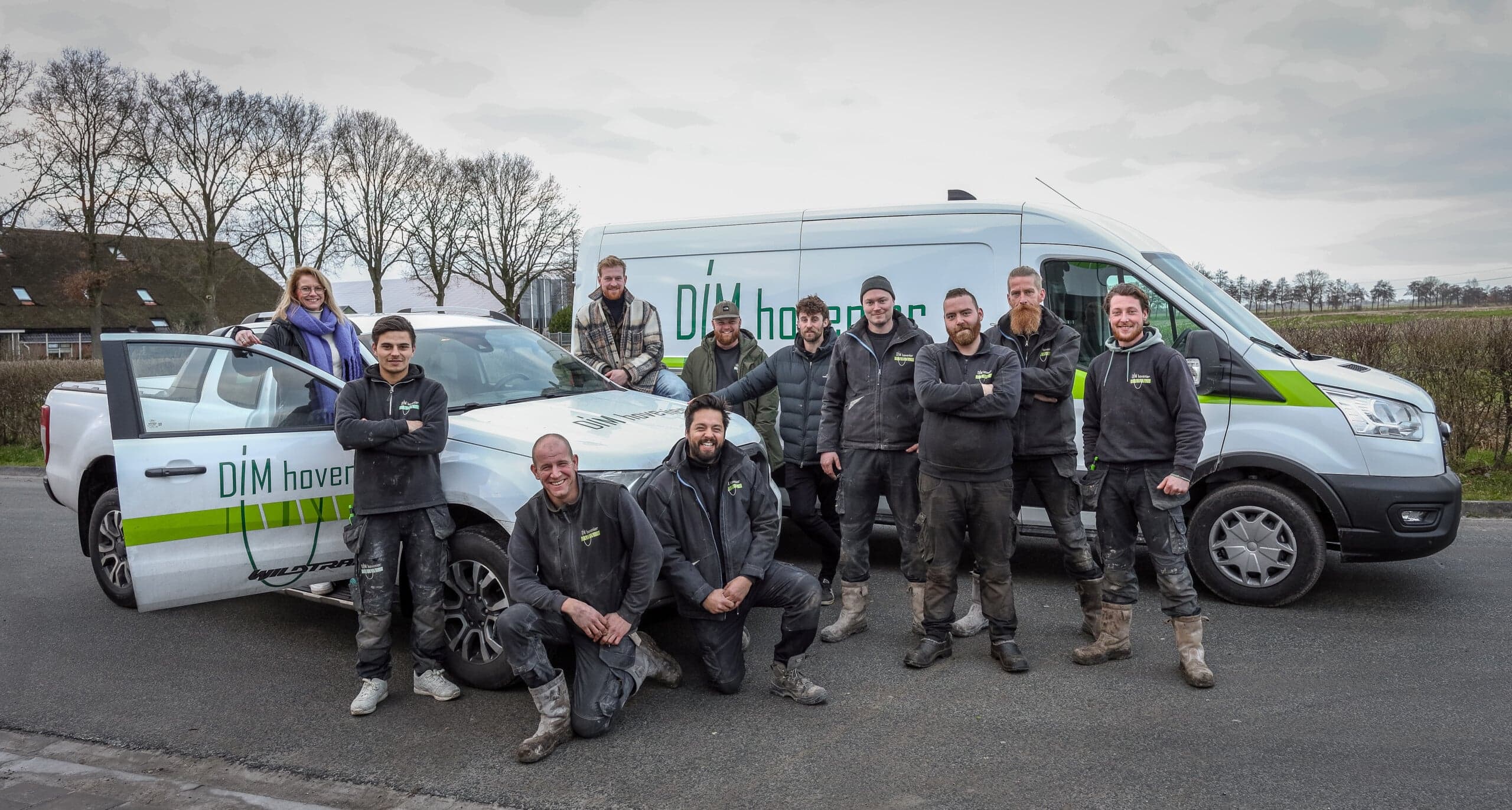 Het team van DIM Design samen in beeld