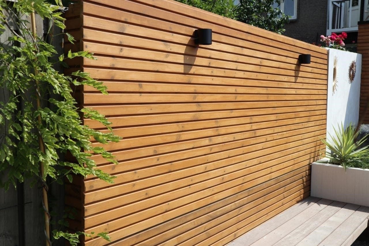 Gevelbekleding schutting en vlonder, foto 1