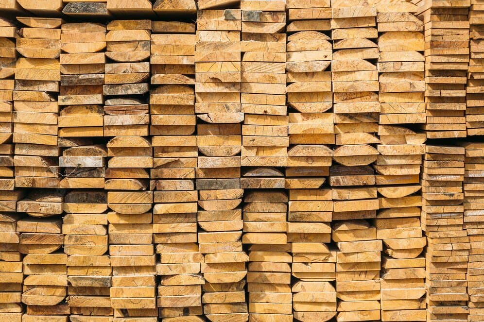 Houtmaterialen voor een tuinoverkapping
