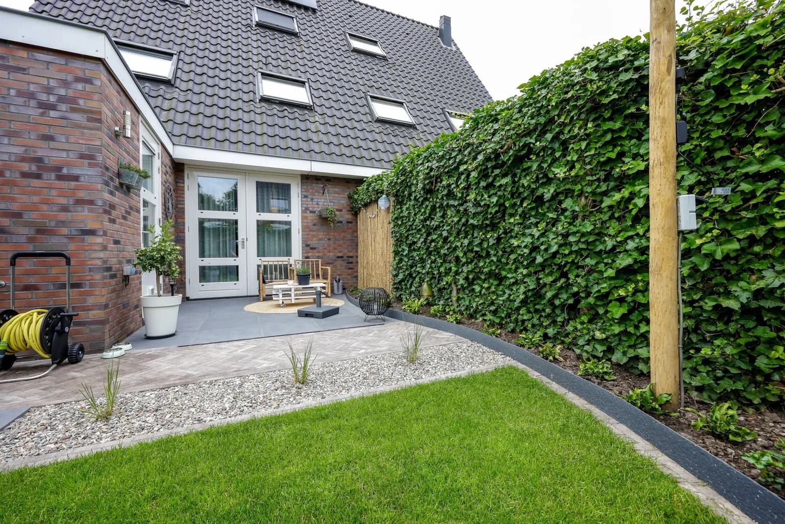 Sfeervolle tuinaanleg in Peize, beeld 2