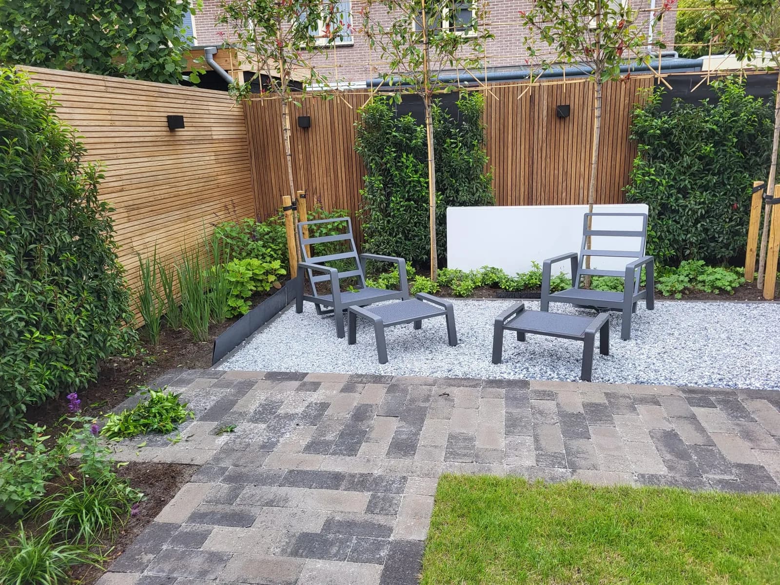 Rustgevende, luxueuze achtertuin in Eelde, beeld 3