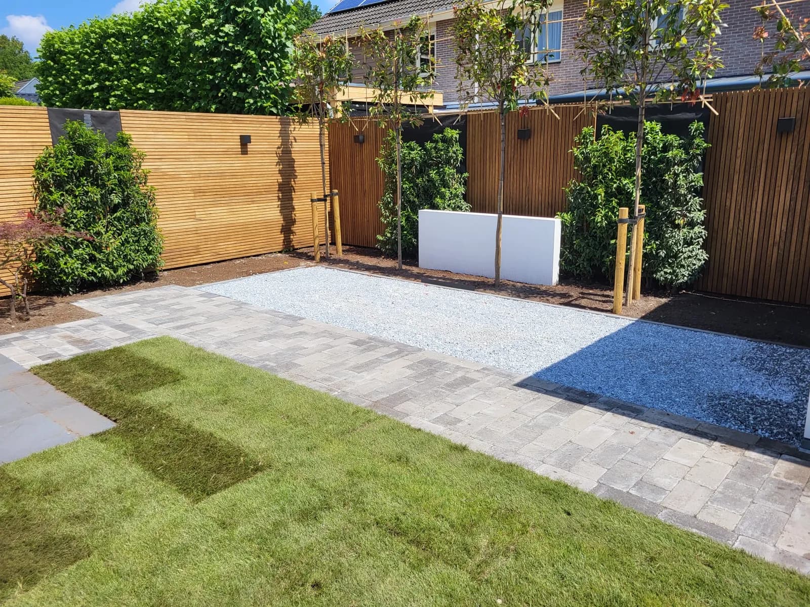 Rustgevende, luxueuze achtertuin in Eelde, beeld 4
