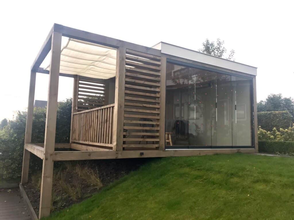 Houten veranda glazenpui Groningen